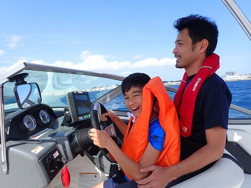 【山の日】連休、家族で海遊び！、沖縄、北谷、山の日、ファミリー、海遊び、ボートチャーター、ボート遊覧、釣り.JPG
