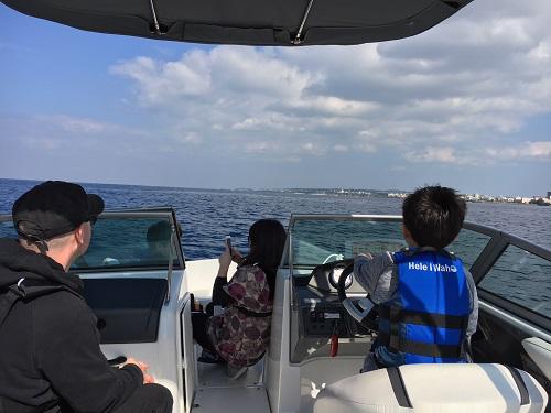 春の海、沖縄でクルージング