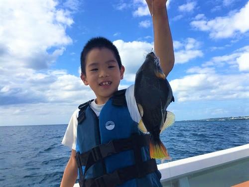 沖縄本島 船釣り体験 初心者 女性 子連れ