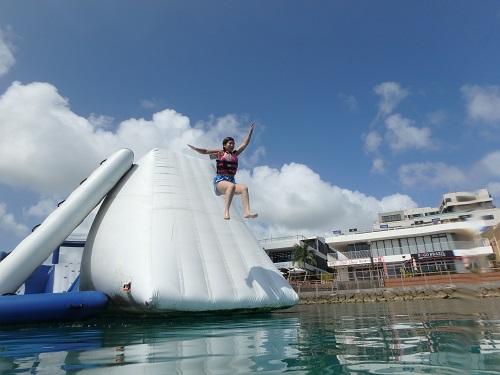 1人から参加できる沖縄のマリンスポーツは？1人旅でも海を楽しみましょう♪