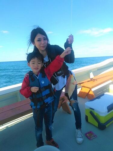 手ぶらで参加OK！沖縄で船釣り体験はシーパーク北谷(^-^)