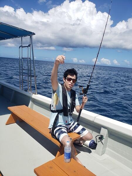 沖縄で船釣り体験！最安値＠シーパーク北谷